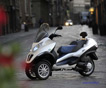 Официальные фото итальянского гибрида Piaggio MP3 Hybrid